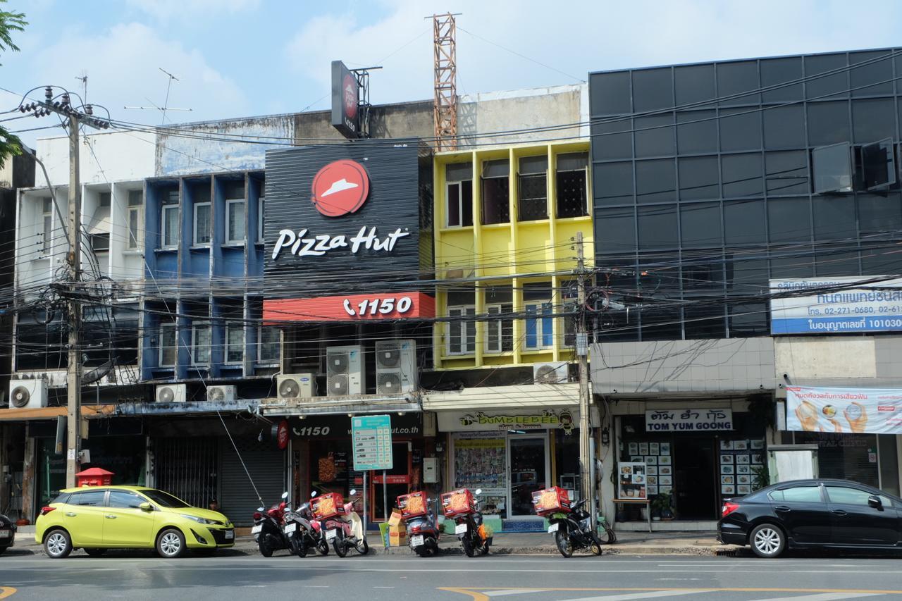 Hostel Slumwhite Bangkok Exterior foto